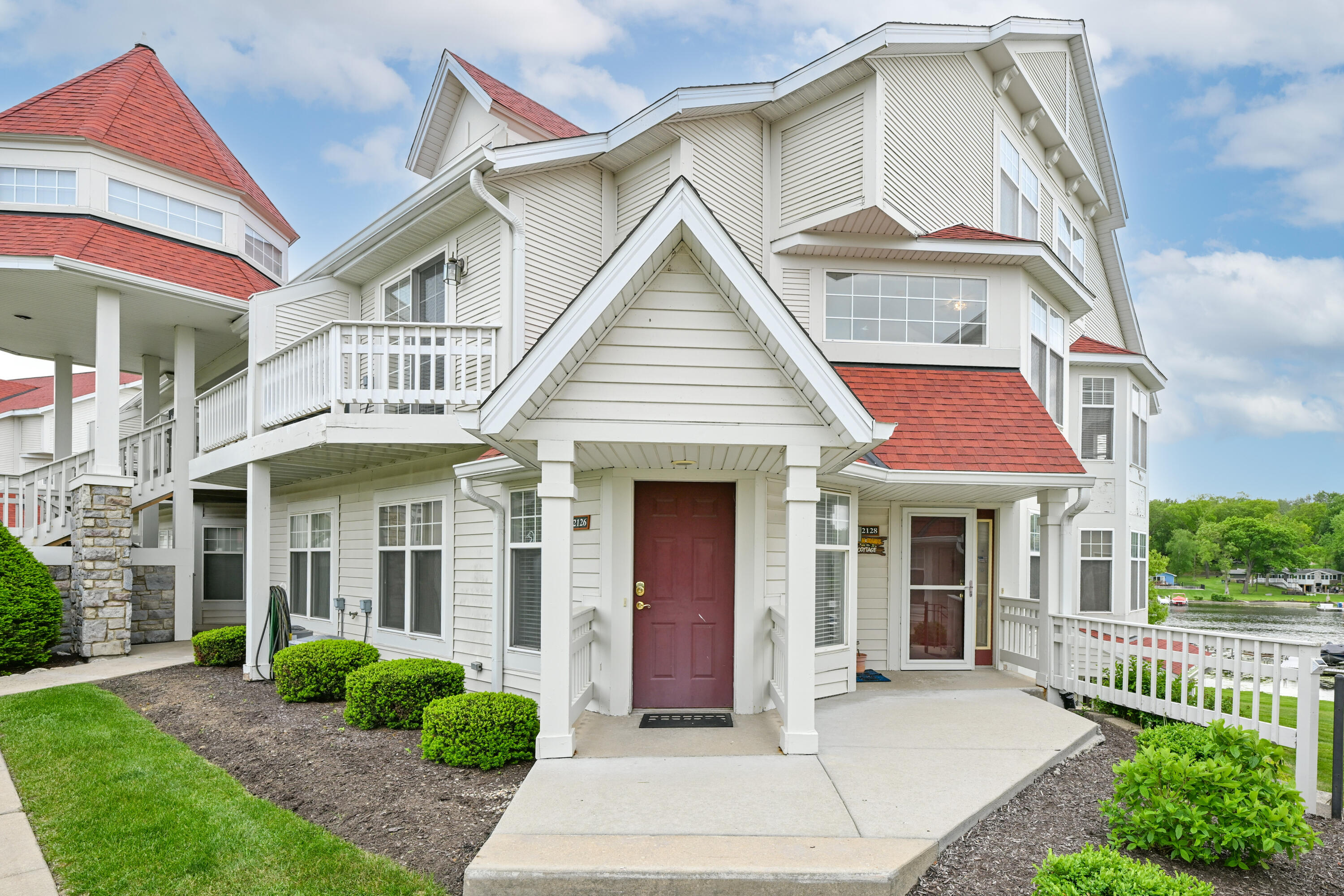 2126 Landings Lane Delavan, WI 53115 - Photo 2 of 47 Inviting Front Door with Lake Views