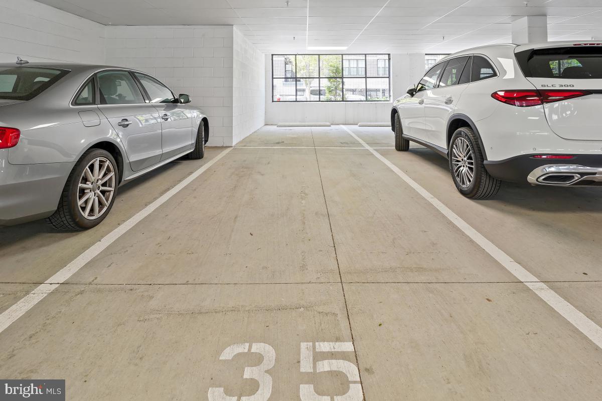 2319 Field Point Road, Unit 107 Herndon, VA 20171 - Photo 29 of 30 a view of a car in garage