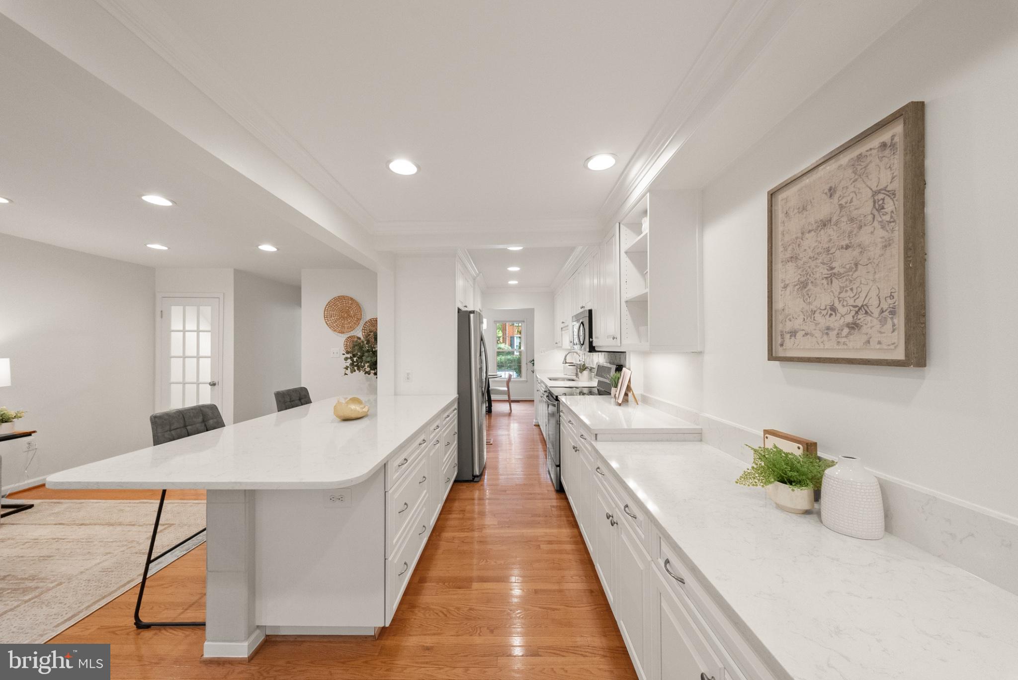 2311 Harleyford Court Reston, VA 20191 - Photo 13 of 46 Upgraded countertops