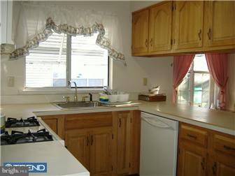 57 Stratford Road Southampton, NJ 08088 - Photo 4 of 12 Kitchen
