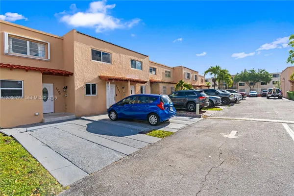 $279,900 | 1705 West 57th Street, Unit 506, Hialeah, FL 33012
