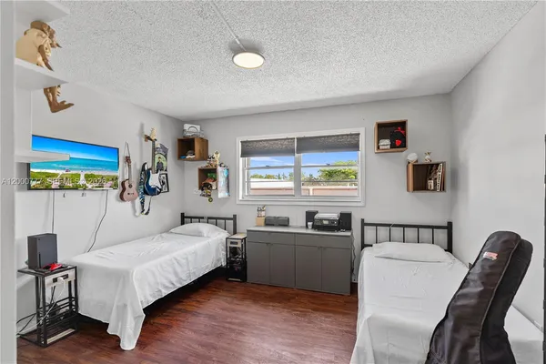 $279,900 | 1705 West 57th Street, Unit 506, Hialeah, FL 33012