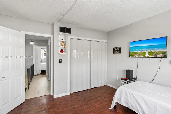 $279,900 | 1705 West 57th Street, Unit 506, Hialeah, FL 33012