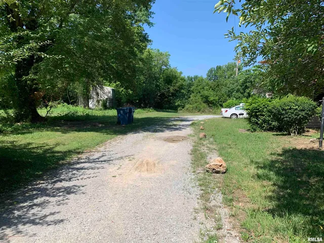 $150,000 | 5281-5287 Country Club Road, Unit 21, Murphysboro, IL 62966