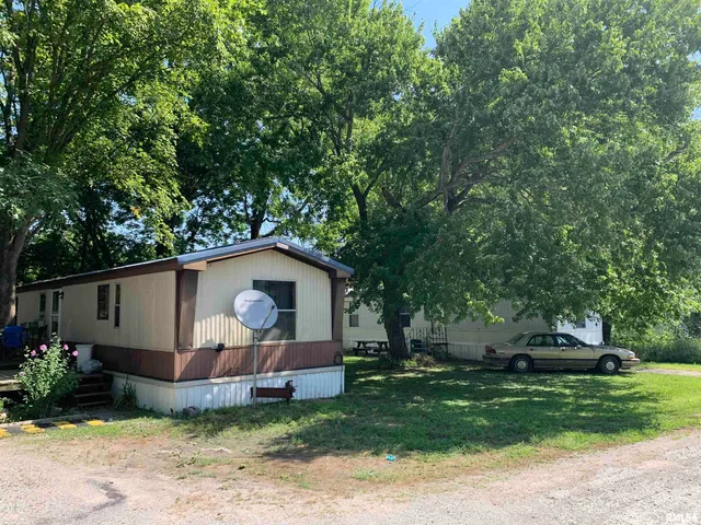 $150,000 | 5281-5287 Country Club Road, Unit 21, Murphysboro, IL 62966