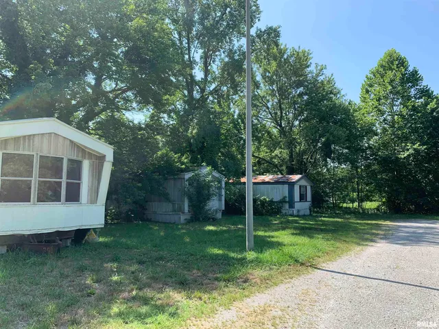 $150,000 | 5281-5287 Country Club Road, Unit 21, Murphysboro, IL 62966