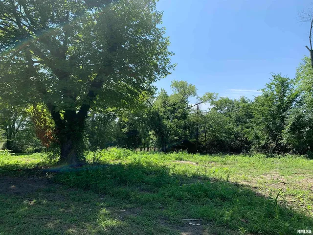 $150,000 | 5281-5287 Country Club Road, Unit 21, Murphysboro, IL 62966