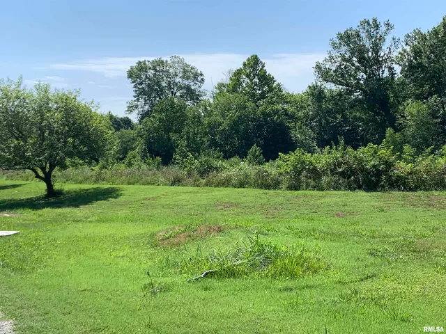 $150,000 | 5281-5287 Country Club Road, Unit 21, Murphysboro, IL 62966