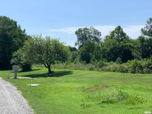 $150,000 | 5281-5287 Country Club Road, Unit 21, Murphysboro, IL 62966