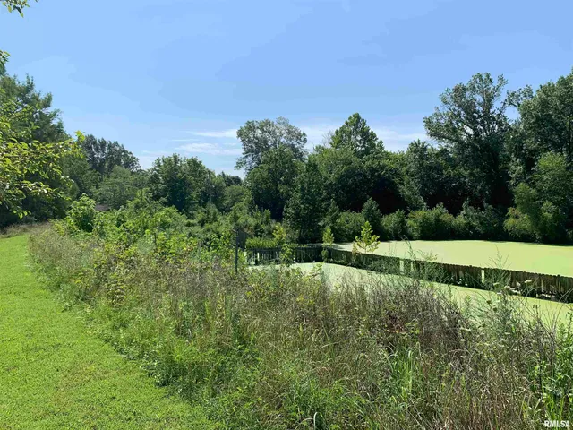 $150,000 | 5281-5287 Country Club Road, Unit 21, Murphysboro, IL 62966