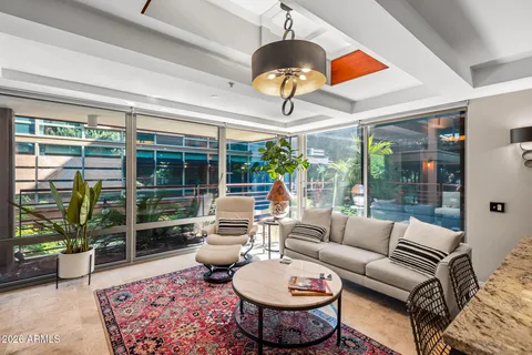 $549,000 | 7141 East Rancho Vista Drive, Unit 2014, Scottsdale, AZ 85251