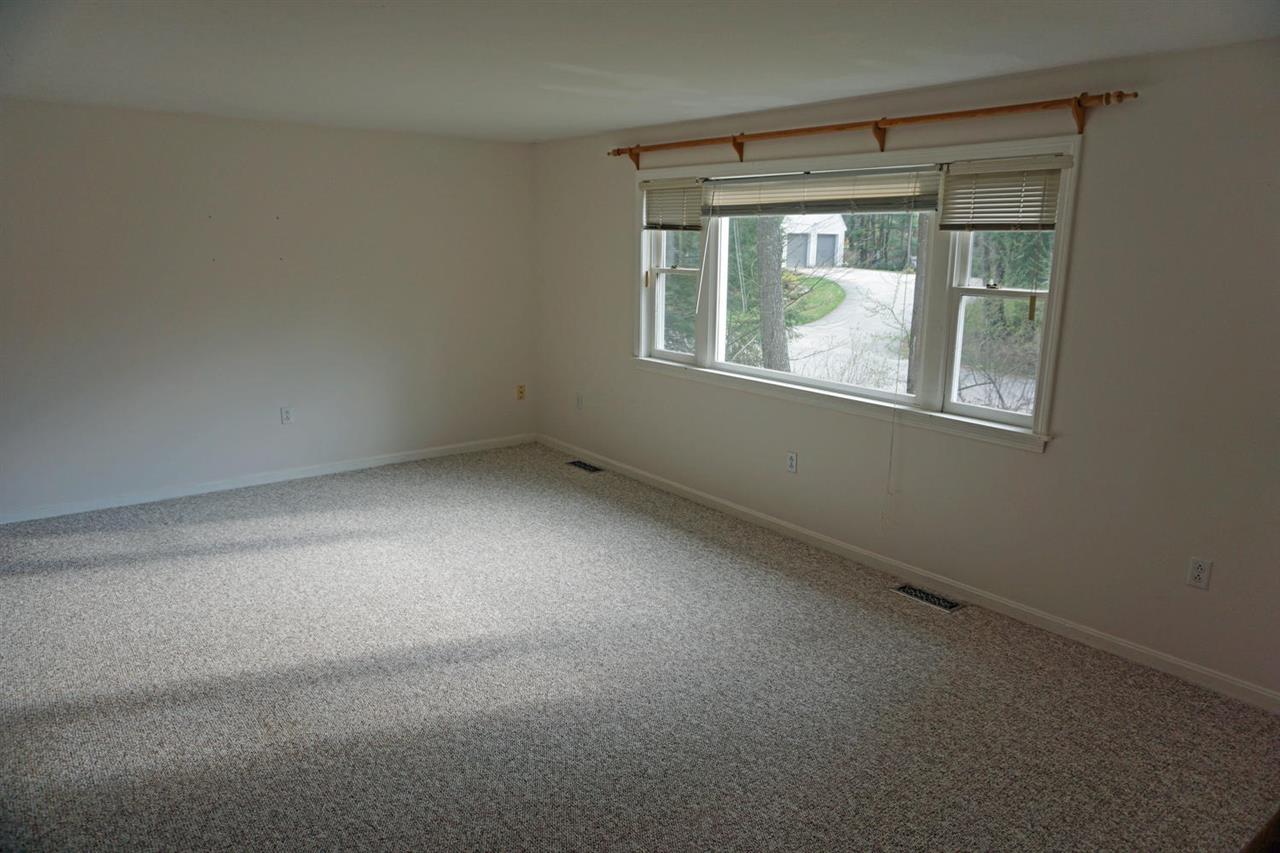 43 Picard Road Peterborough, NH 03458 - Photo 3 of 20