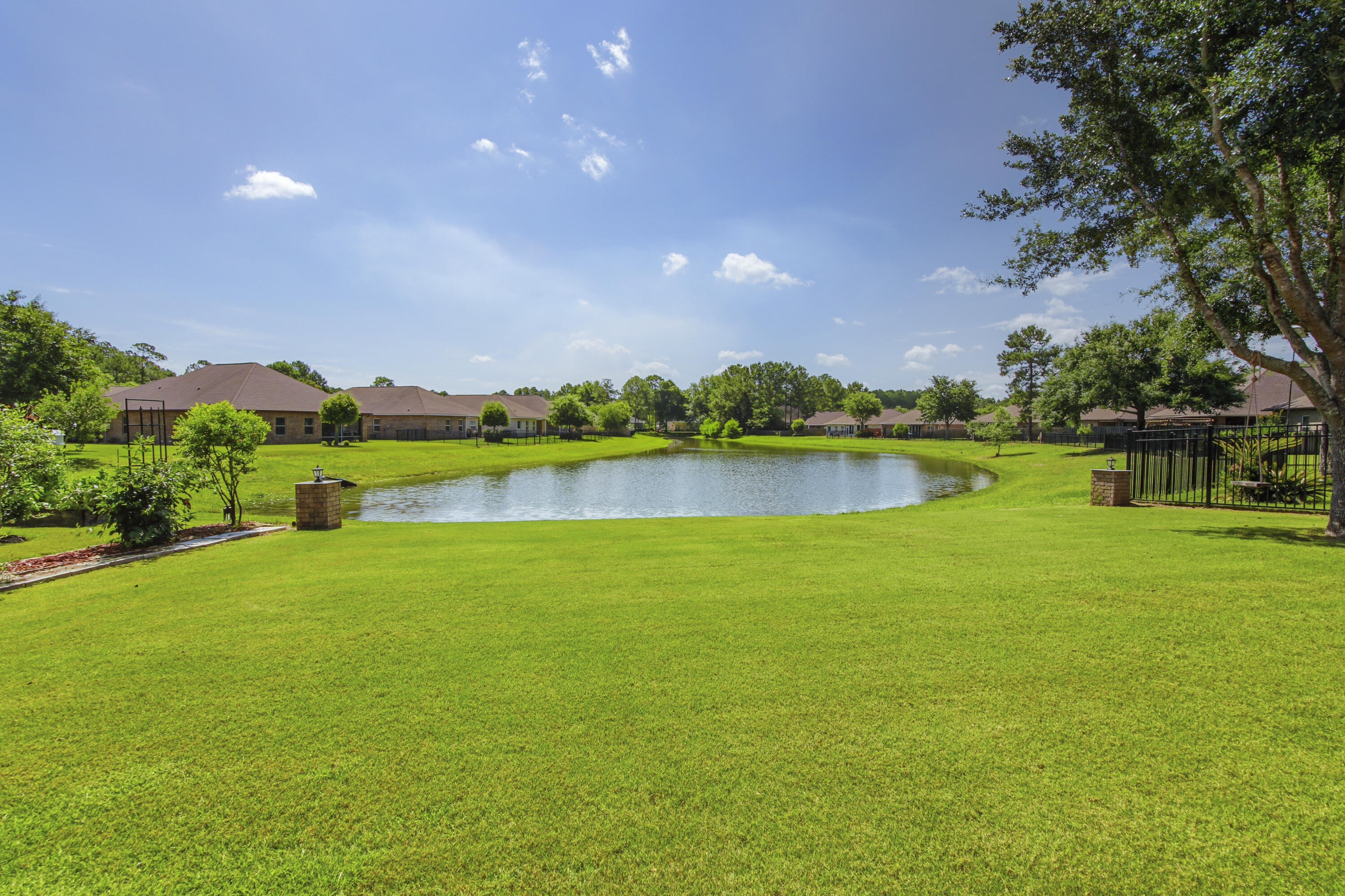 240 Whitman Way Freeport, FL 32439 - Photo 32 of 68 DSC00179 (1)