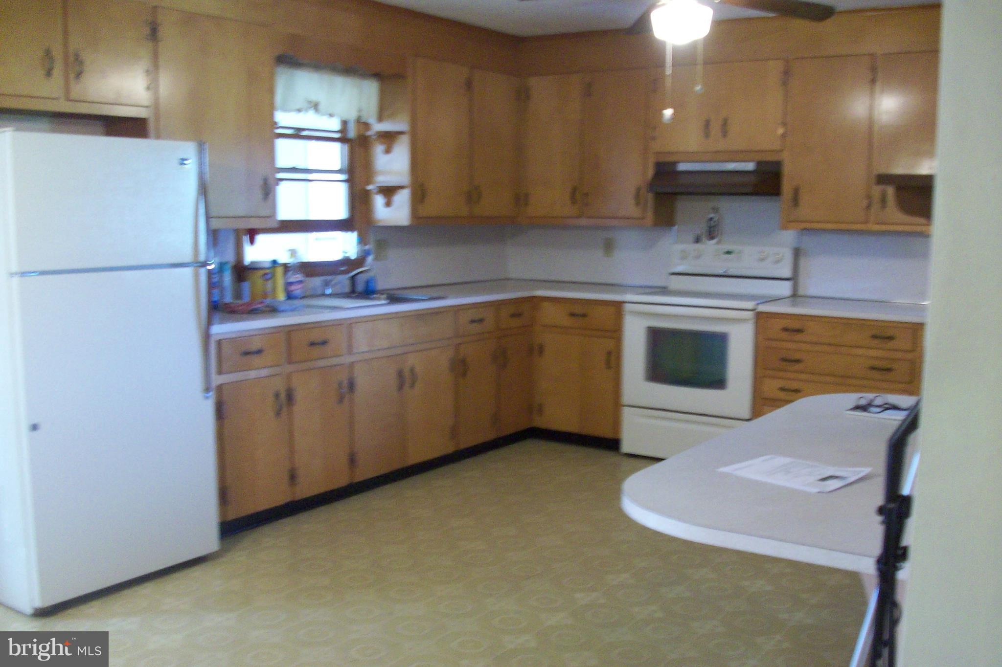 225 Mud College Road Littlestown, PA 17340 - Photo 4 of 13 Dining/Kitchen combo