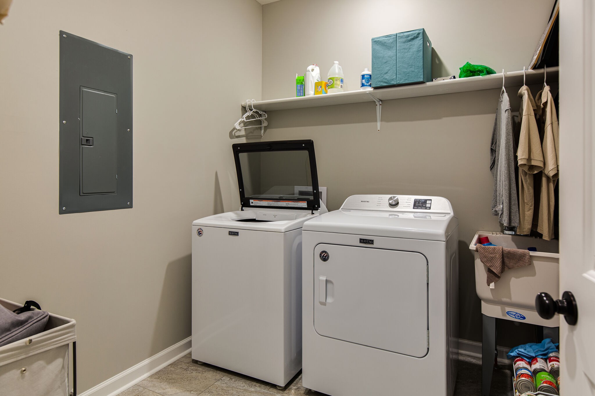 1079 Garton Road Burns, TN 37029 - Photo 20 of 25 a utility room with dryer and washer