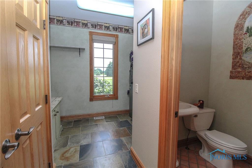 1456 Bury Road Oregon, OH 43616 - Photo 33 of 44 Gallery Image 33