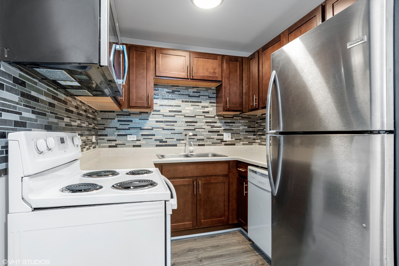 2300 Light Road, Unit 207 Oswego, IL 60543 - Photo 2 of 10