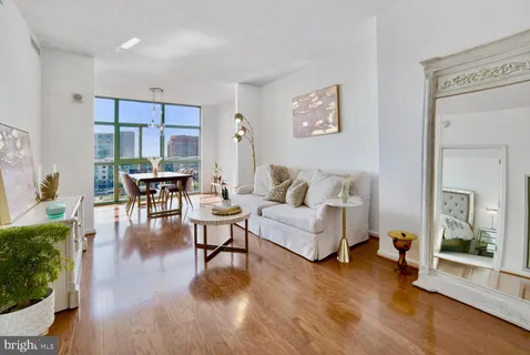 $365,000 | 11700 Old Georgetown Road, Unit 613, North Bethesda, MD 20852