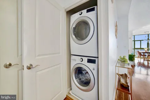 $365,000 | 11700 Old Georgetown Road, Unit 613, North Bethesda, MD 20852