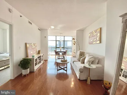 $365,000 | 11700 Old Georgetown Road, Unit 613, North Bethesda, MD 20852