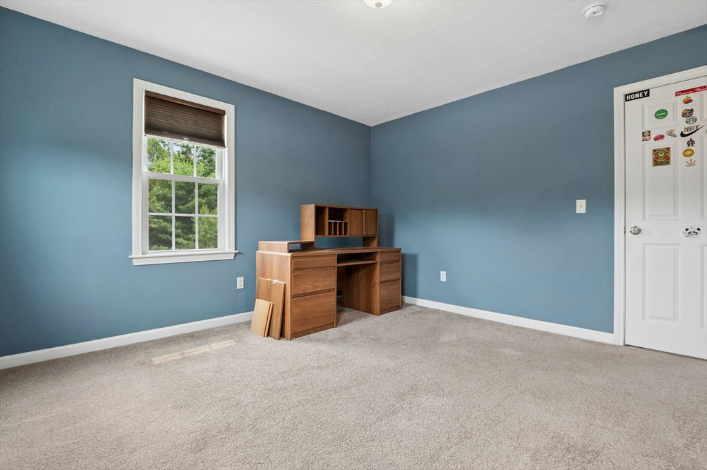 15 Patriot Lane Rutland, MA 01543 - Photo 26 of 41