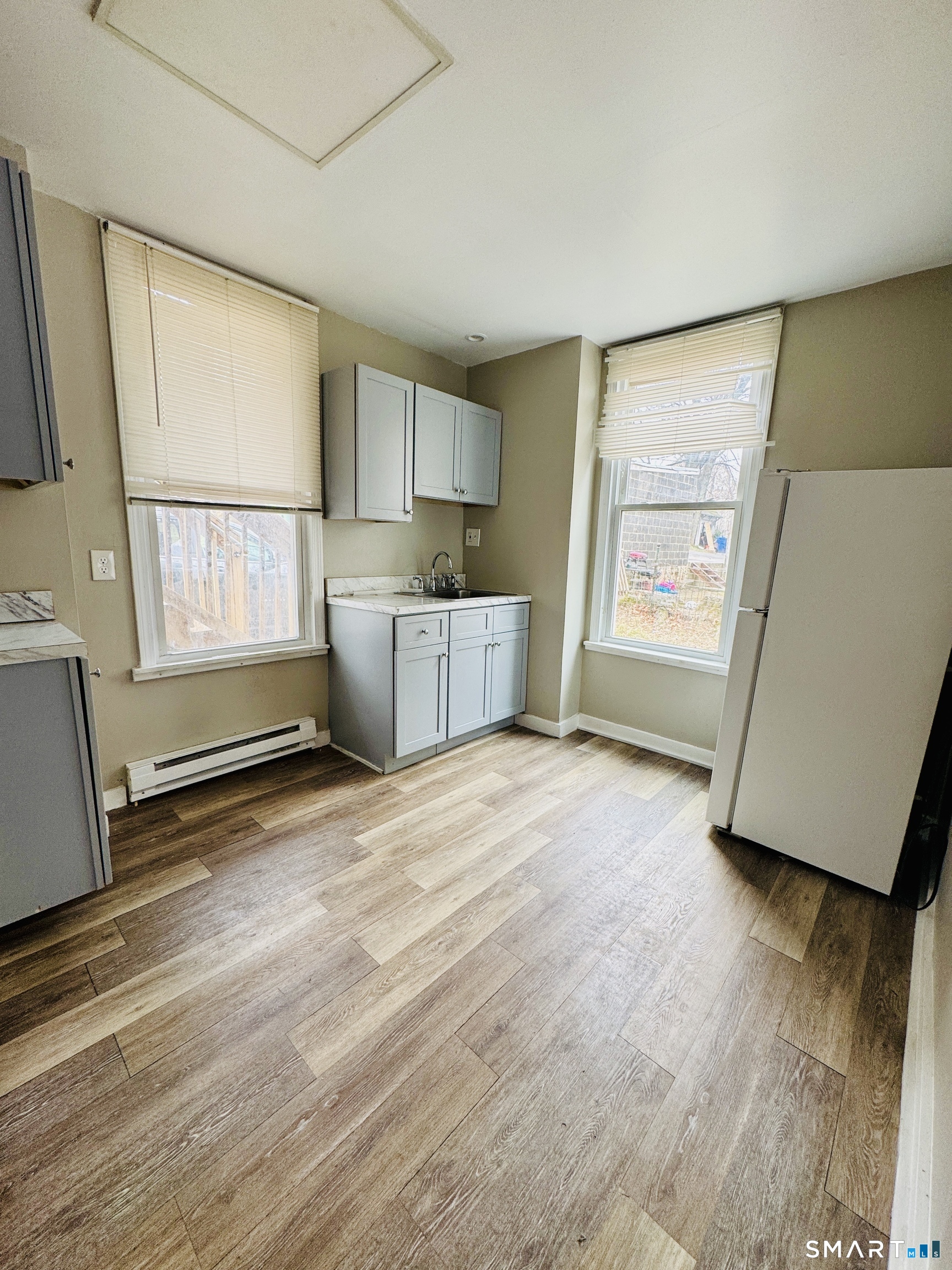 124 Meriden Road Waterbury, CT 06705 - Photo 5 of 6 Gallery Image 5