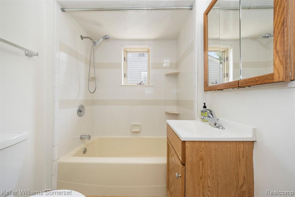 2115 Leitch Road Ferndale, MI 48220 - Photo 19 of 30