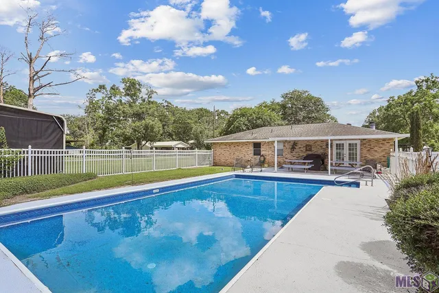 $319,900 | 13509 Joe Gautreaux Road, Gonzales, LA 70737