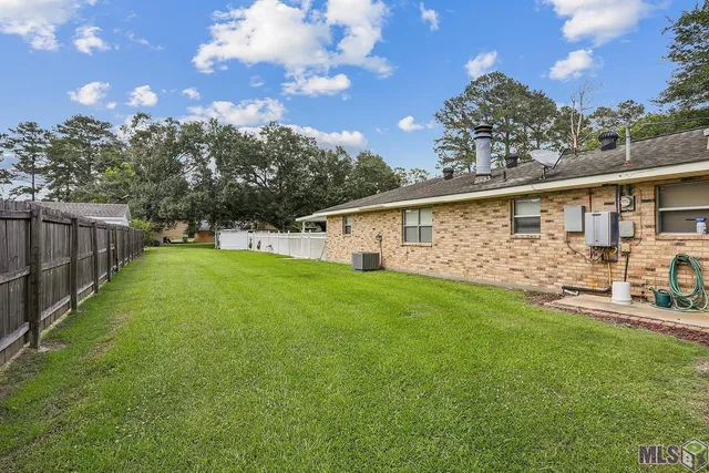 $319,900 | 13509 Joe Gautreaux Road, Gonzales, LA 70737