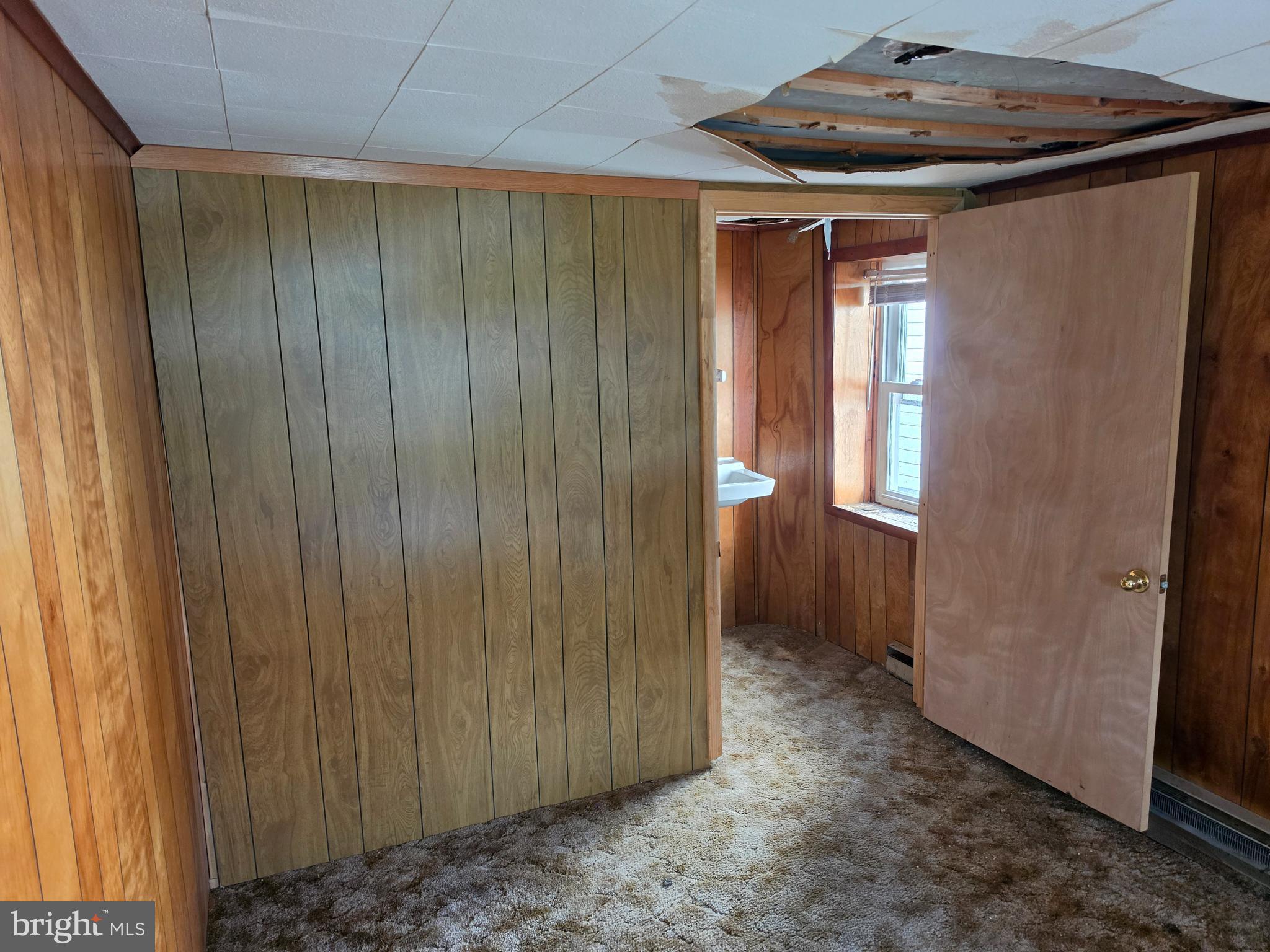 6018 Conover Road Taneytown, MD 21787 - Photo 5 of 18 a view of entryway