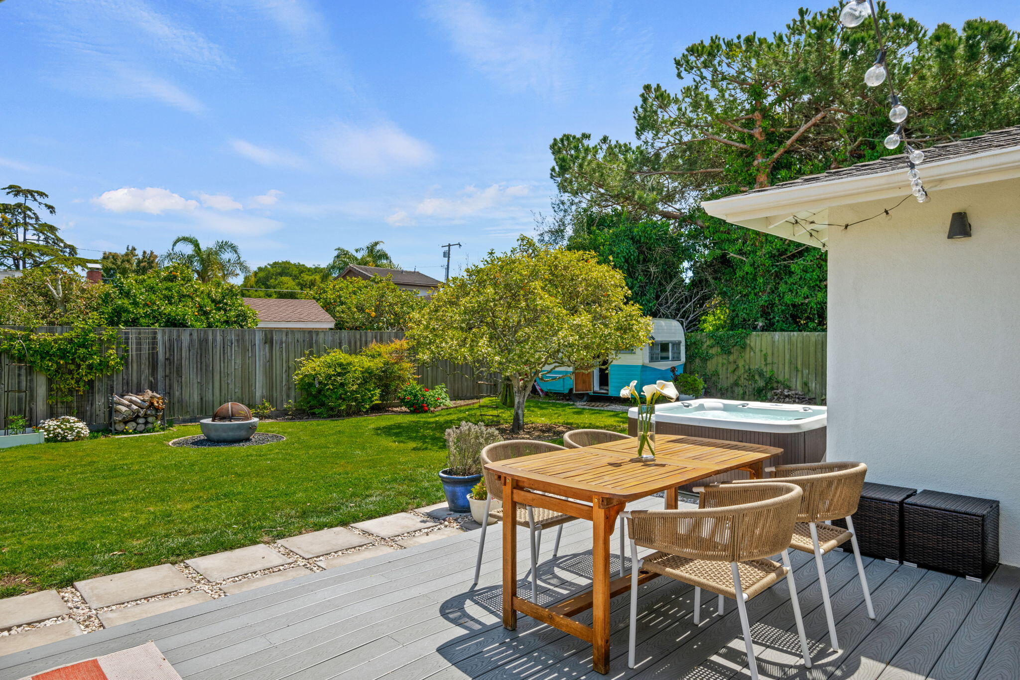 308 Cooper Road Santa Barbara, CA 93109 - Photo 22 of 29 Outdoor Dining