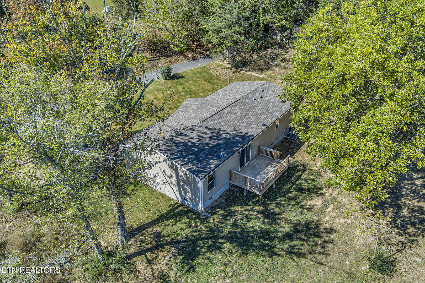 722 Posey Road Etowah, TN 37331 - Photo 12 of 52 46_PoseyRoad_722_BackRightElevated