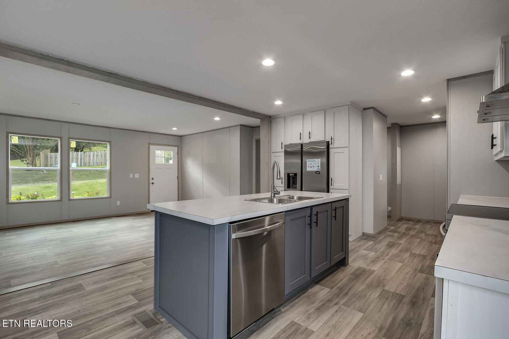 722 Posey Road Etowah, TN 37331 - Photo 26 of 52 15_PoseyRoad_722_Kitchen03