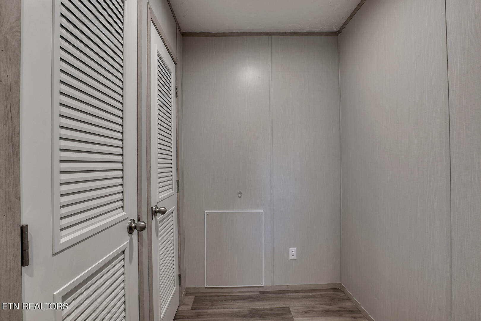 722 Posey Road Etowah, TN 37331 - Photo 29 of 52 18_PoseyRoad_722_Pantry-Utility