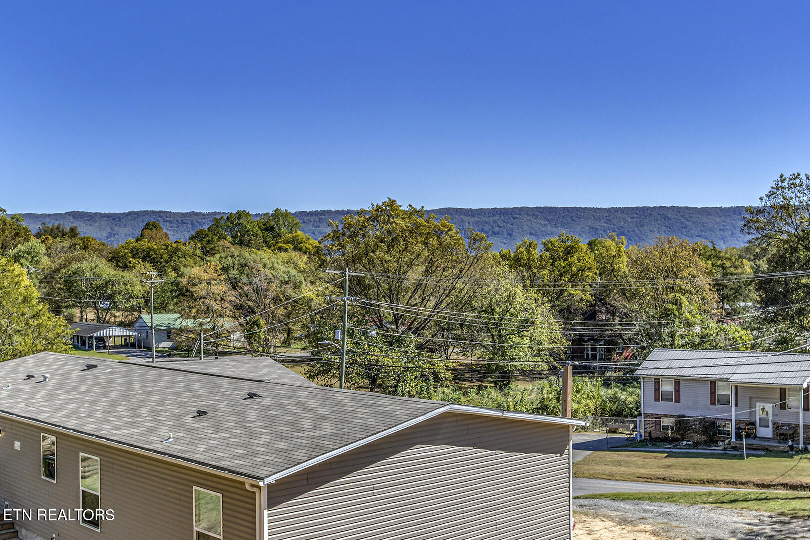 722 Posey Road Etowah, TN 37331 - Photo 32 of 52 22_PoseyRoad_722_DeckView
