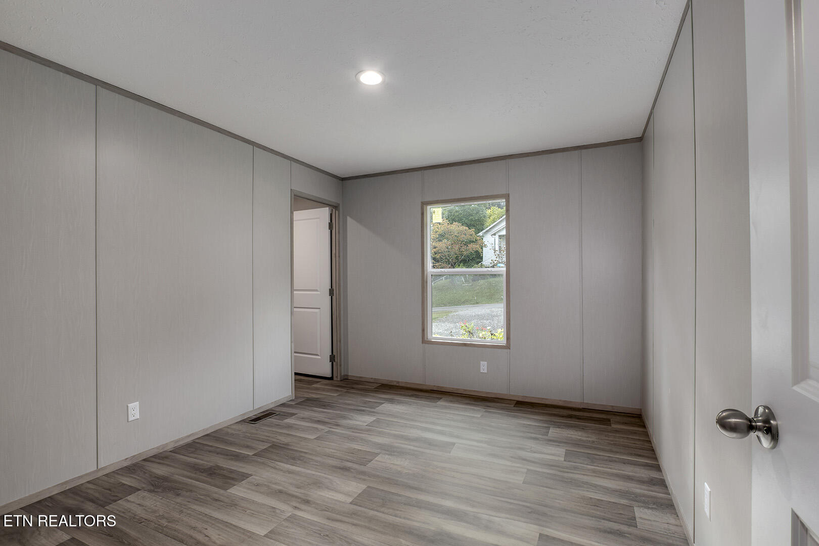 722 Posey Road Etowah, TN 37331 - Photo 44 of 52 34_PoseyRoad_722_Bedroom2_01