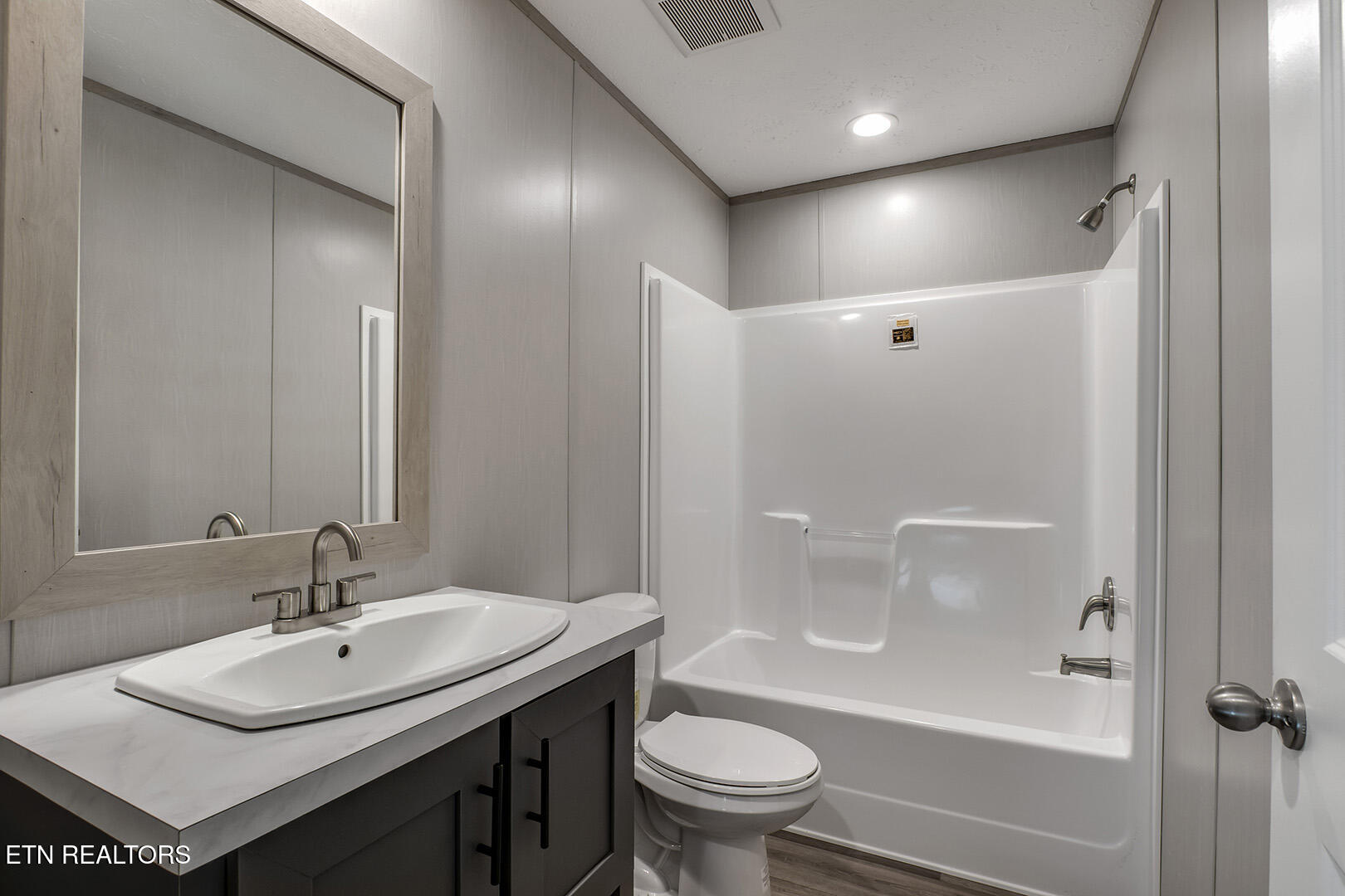 722 Posey Road Etowah, TN 37331 - Photo 47 of 52 37_PoseyRoad_722_GuestBath