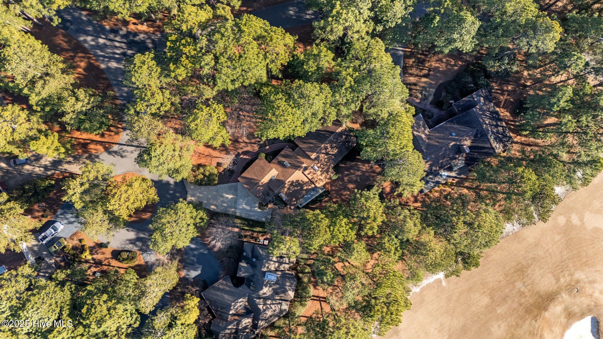 2 Knollwood Road Pinehurst, NC 28374 - Photo 6 of 47 6-web-or-mls-DJI_20250116143358_0170_D