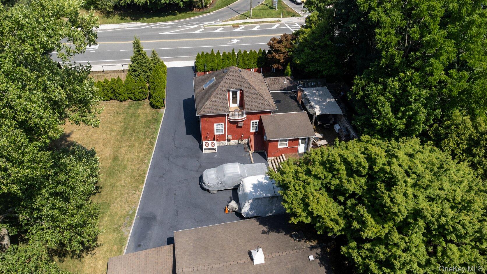 16 Yaphank Middle Island Road Middle Island, NY 11953 - Photo 5 of 32