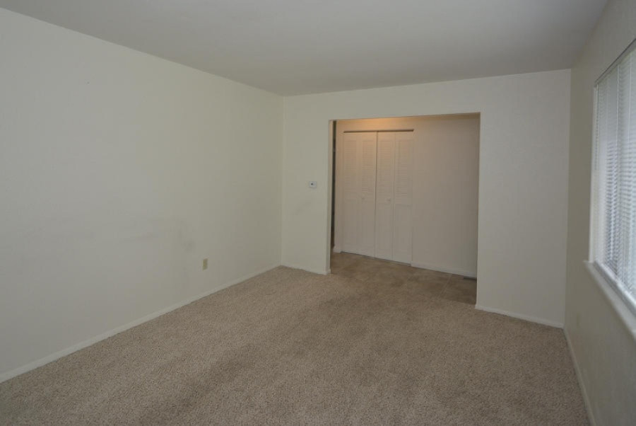 926 Clausen Avenue Three Rivers, MI 49093 - Photo 2 of 13 9926Clauson_05 (2)