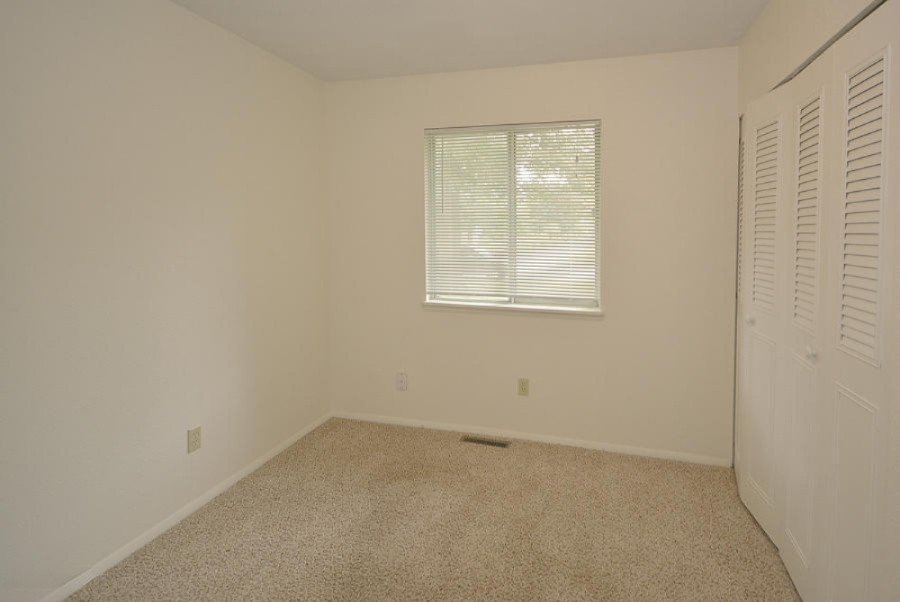 926 Clausen Avenue Three Rivers, MI 49093 - Photo 7 of 13 9926Clauson_12 (2)