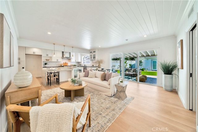 $1,942,500 | 1442 Walgrove Avenue, Los Angeles, CA 90066