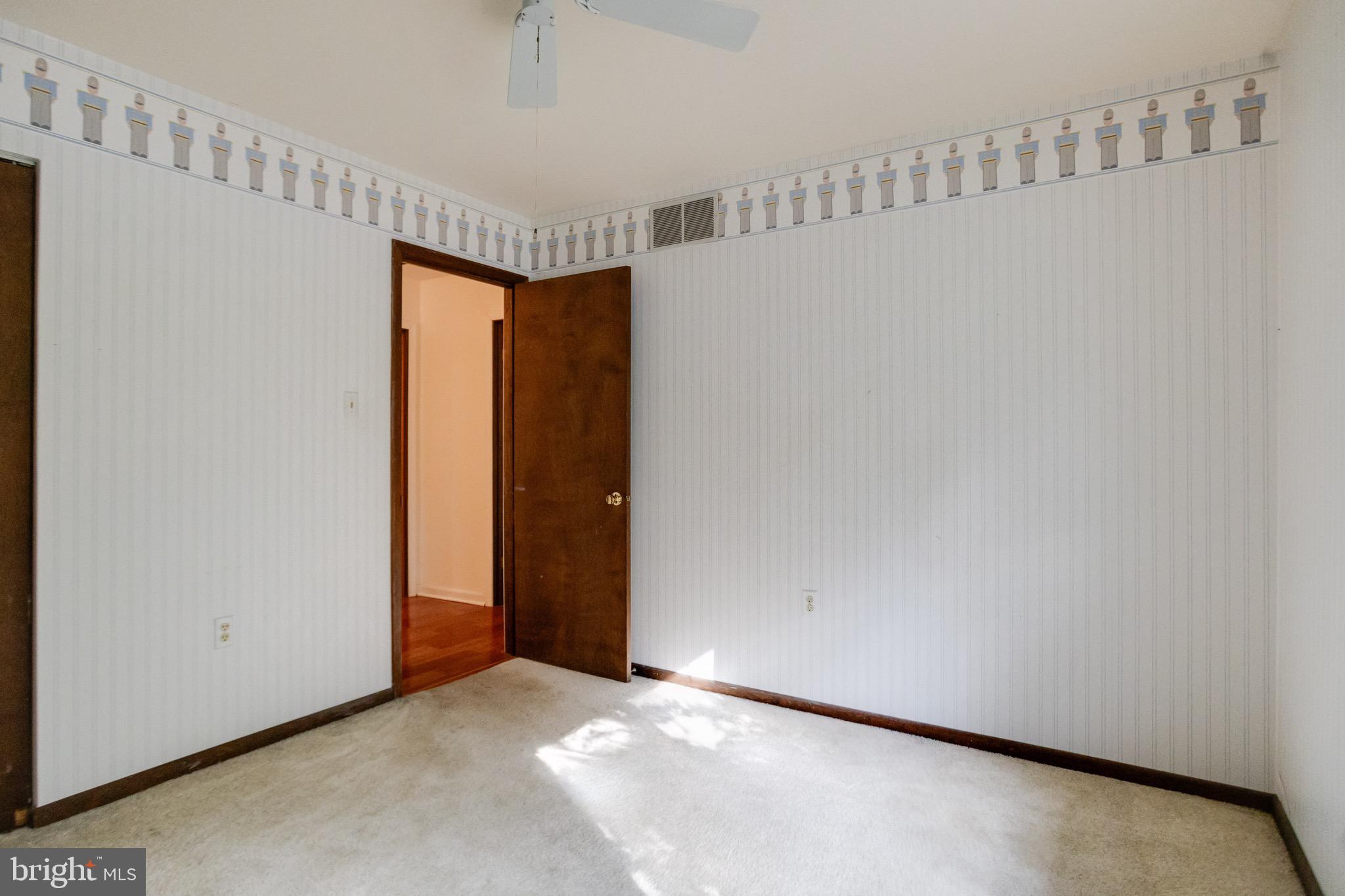 3160 Rolling Road Edgewater, MD 21037 - Photo 26 of 59 Upper-level Bedroom 2