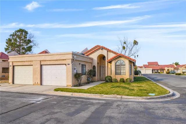 $239,000 | 19144 Cedar Drive, Apple Valley, CA 92308