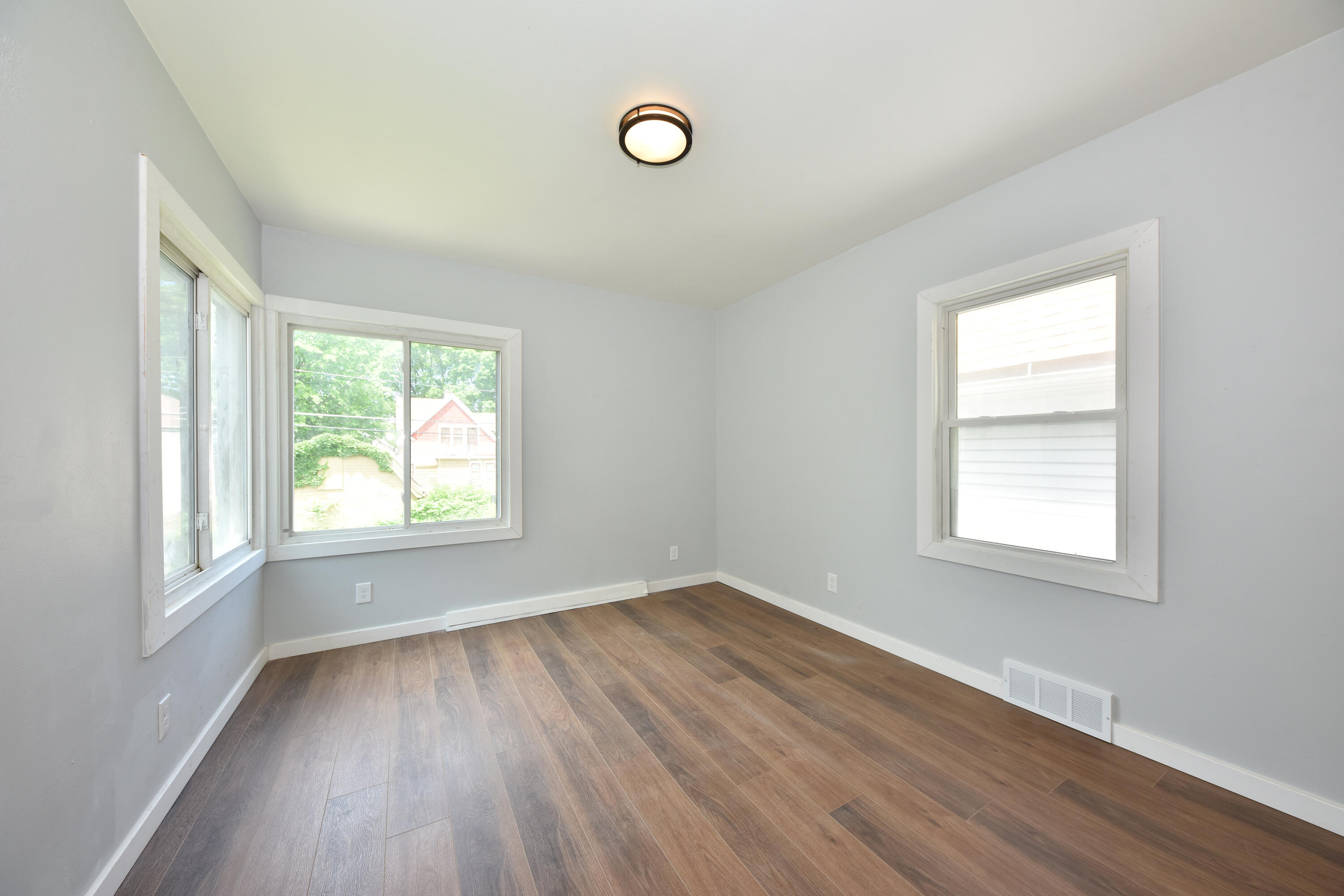 2129 North 47th Street Milwaukee, WI 53208 - Photo 22 of 23 EUP_5798