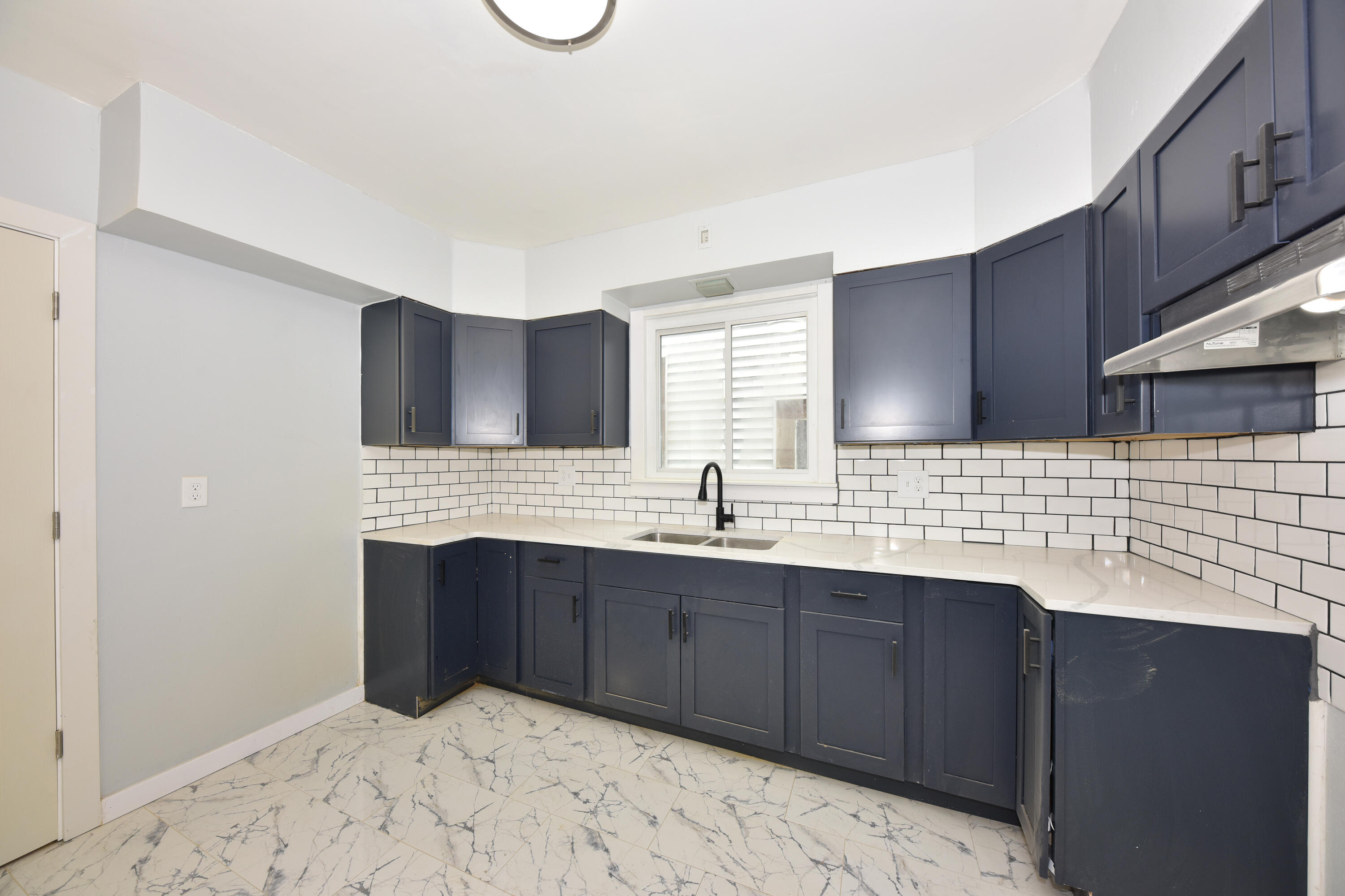 2129 North 47th Street Milwaukee, WI 53208 - Photo 5 of 23 EUP_5788