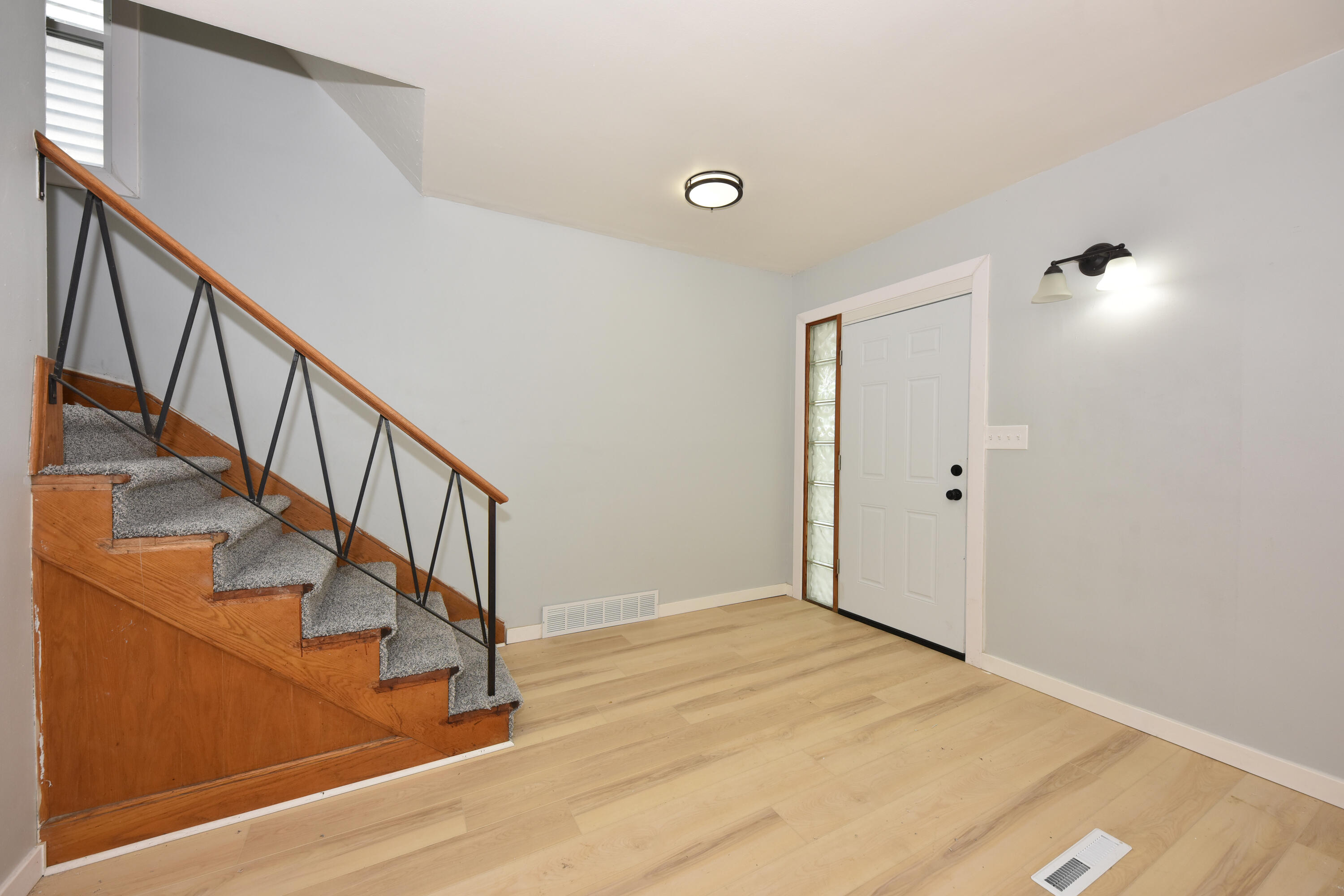 2129 North 47th Street Milwaukee, WI 53208 - Photo 9 of 23 EUP_5778