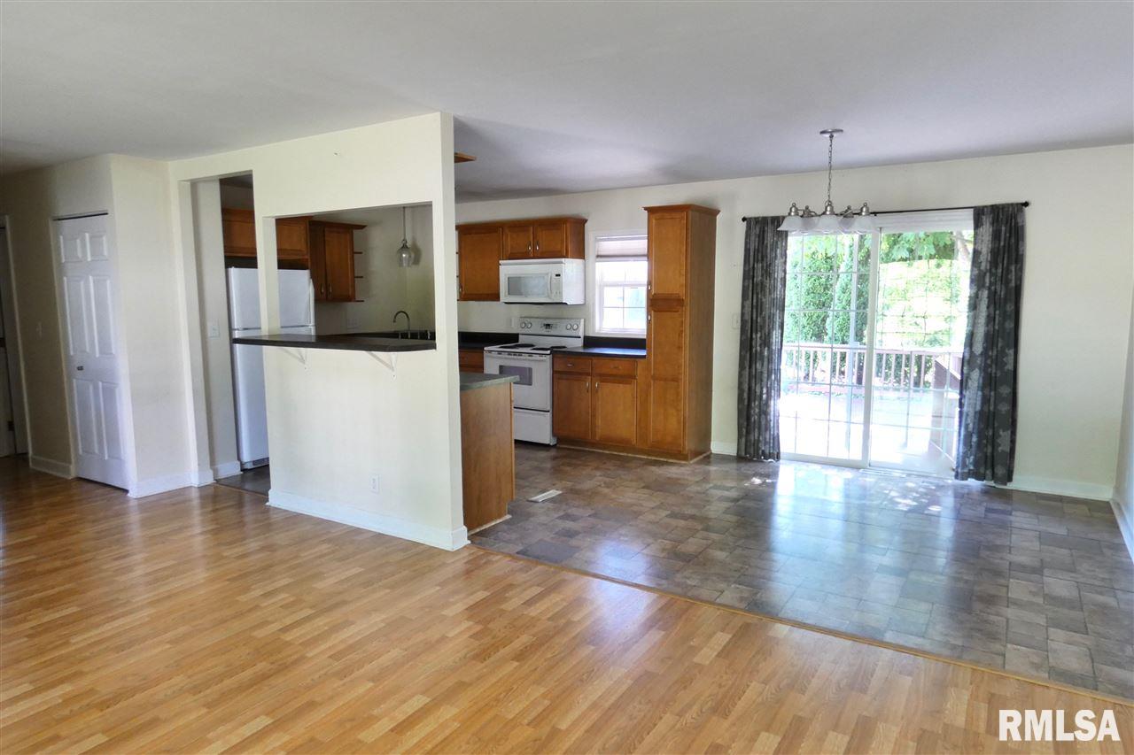 6303 North Hamilton Road Peoria, IL 61614 - Photo 4 of 21 Gallery Image 4