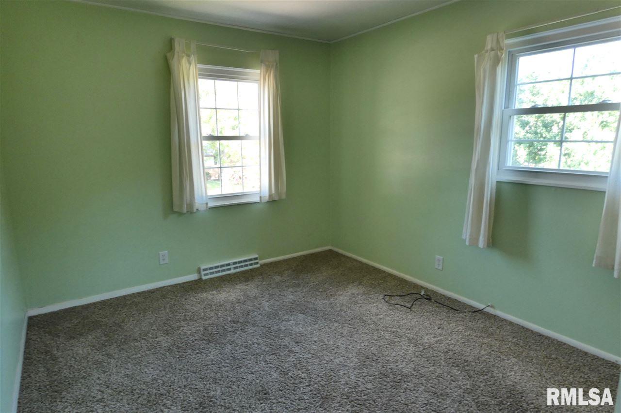6303 North Hamilton Road Peoria, IL 61614 - Photo 10 of 21 Gallery Image 10