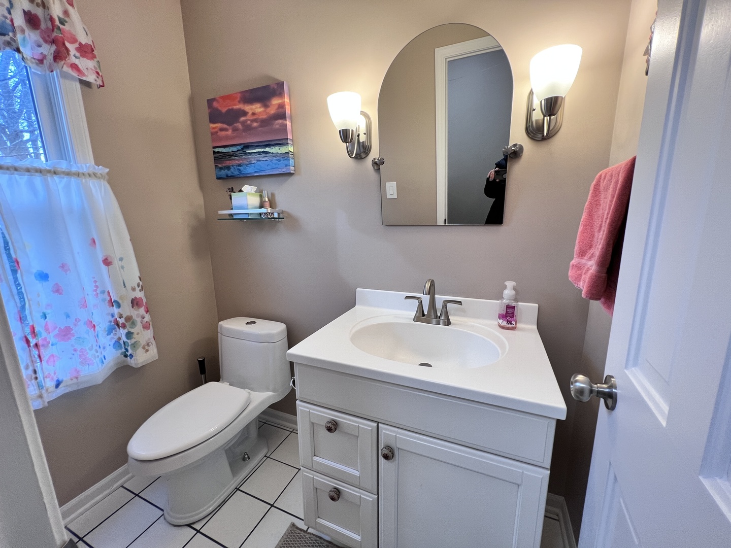 188 Hamilton Lane Wheaton, IL 60189 - Photo 24 of 34 a bathroom with a sink mirror and toilet